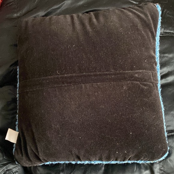 Wool Velvet Handmade Vintage Cat Pillow - Picture 4 of 12